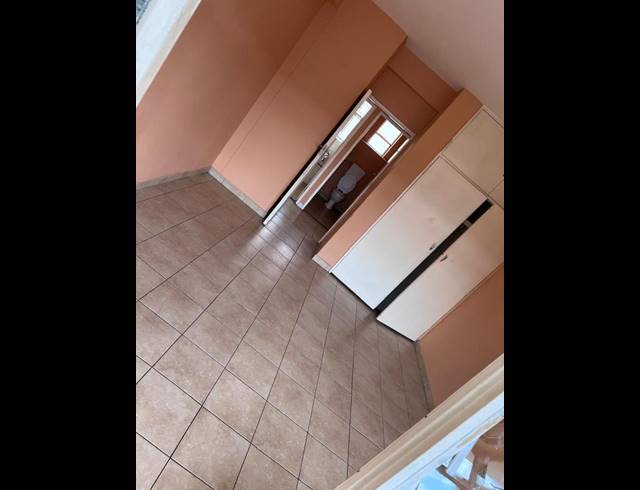 3 BEDROOM APARTMENT FOR SALE IN SUNNYSIDE